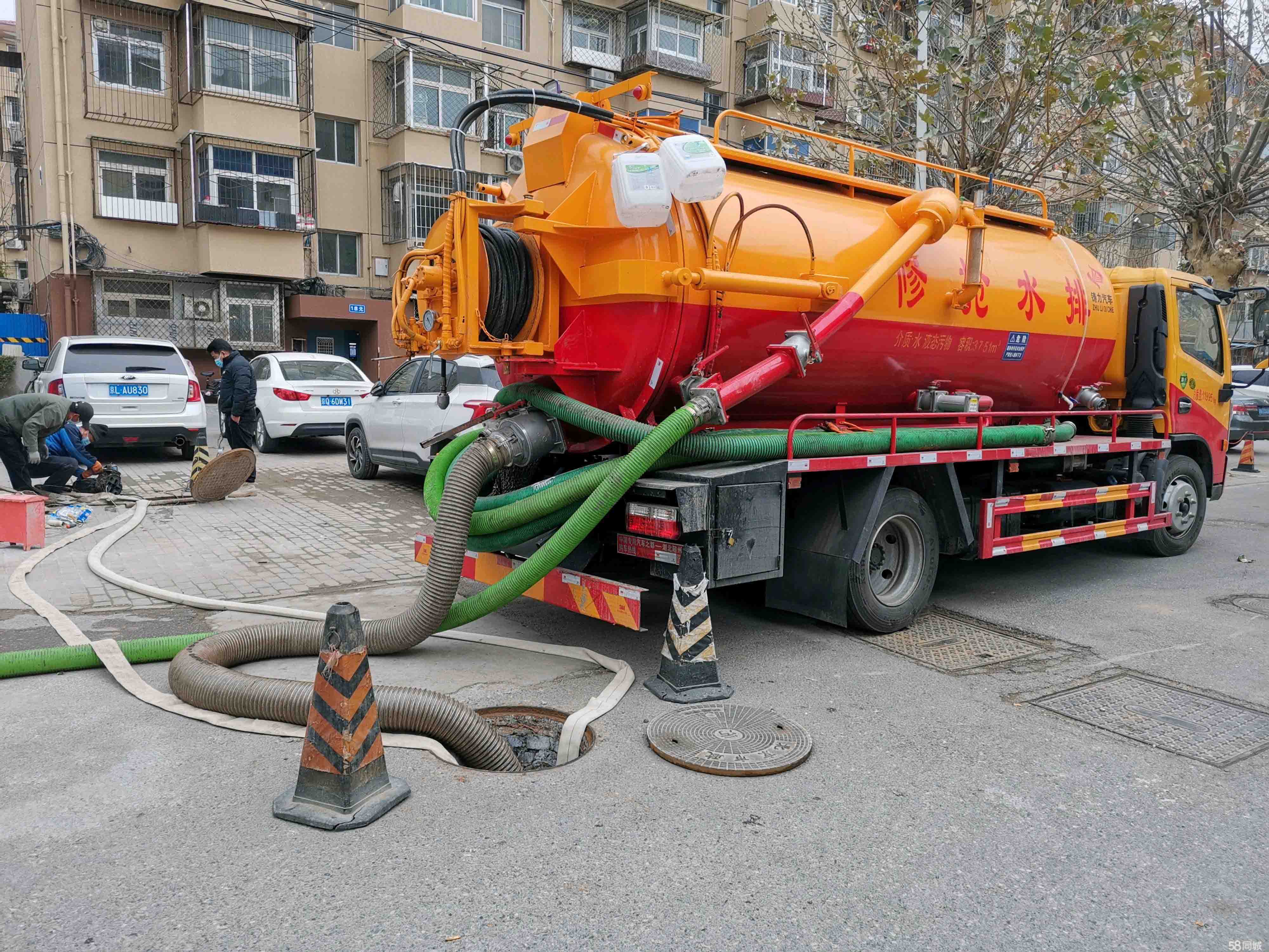 毛道乡抽粪吸污